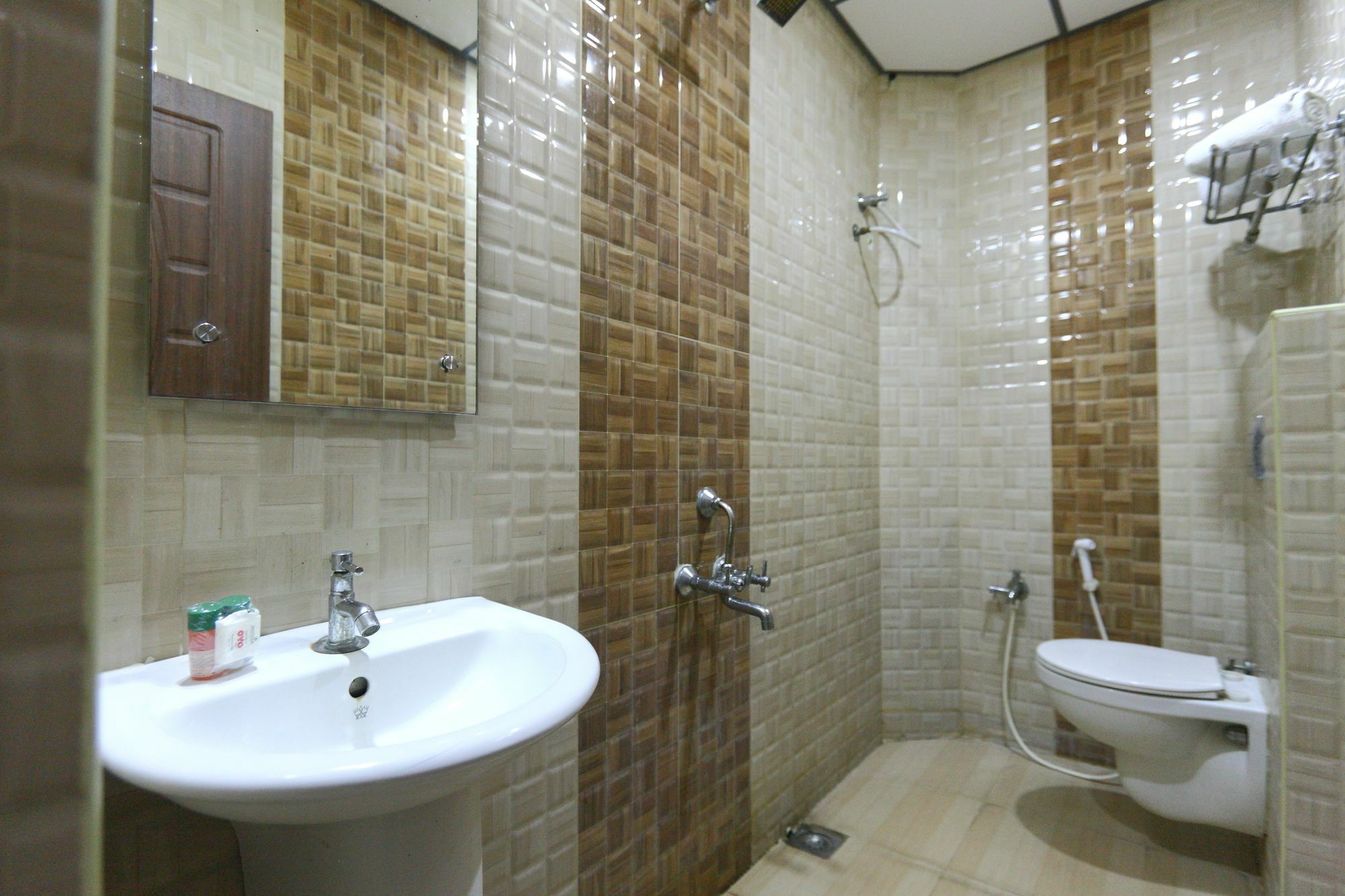 OYO 1246 Raaj Residency Chennai Exterior foto